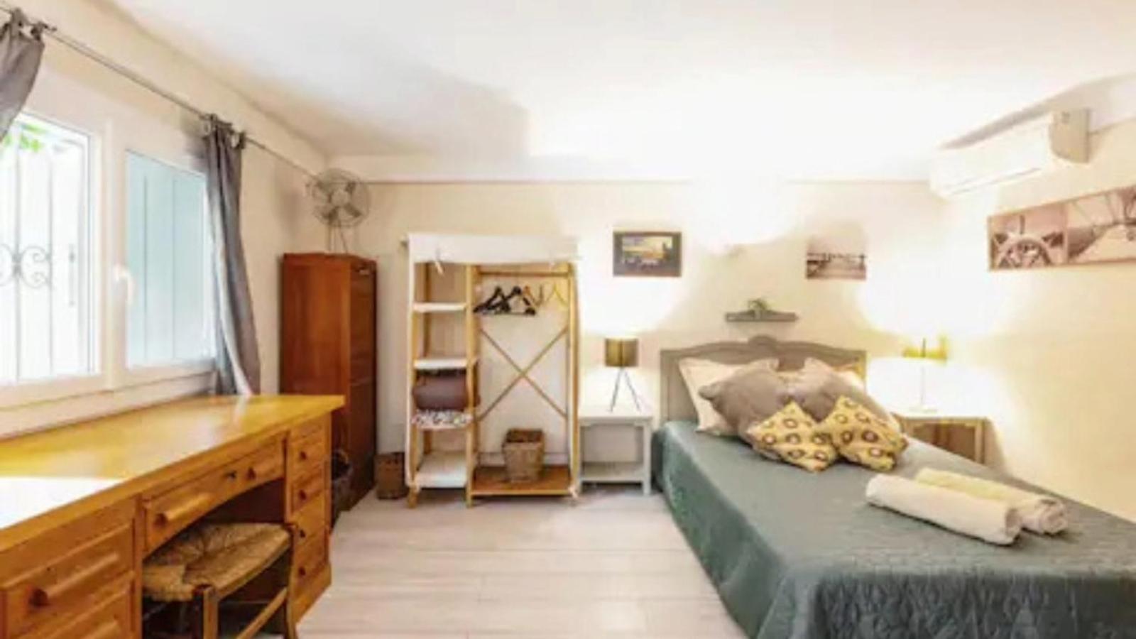 Appartement Complet Ou 2 Chambres De Charme En Centre-Ville Arles Exterior photo
